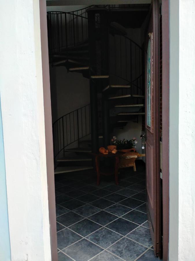 Casa Vacanze "La Quiete" Nonio Bagian luar foto